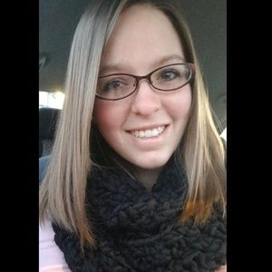 Meet your Posher, Brooke